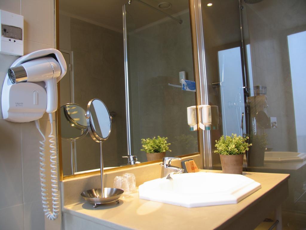 Hotel Saint Ferreol Marseilles Zimmer foto